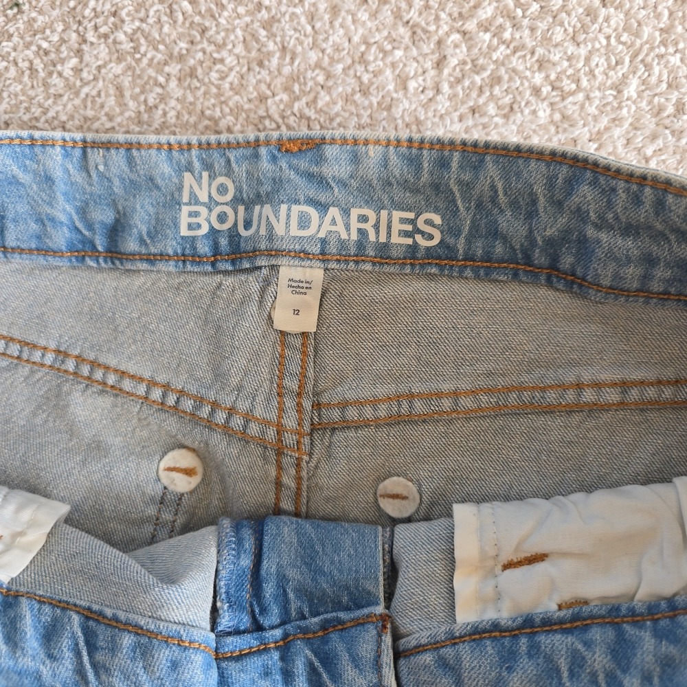 No Boundaries Women's Wide Leg Denim Jeans Light Enzyme With Tint Size 12 NWT - Picture 11 of 14